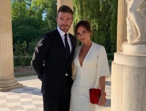Vợ chồng David Beckham rất lãng mạn trong dịp kỷ niệm 20 năm ngày cưới